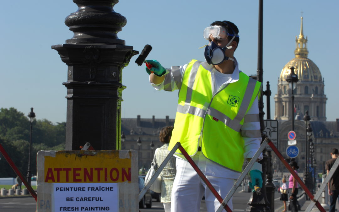 Mise en propreté du mobilier urbain : Paris et sa périphérie se métamorphosent pendant les Jeux Olympiques et Paralympiques de 2024.